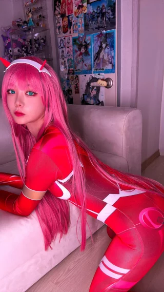 Zero Two (Darling in the Franxx) by yuna