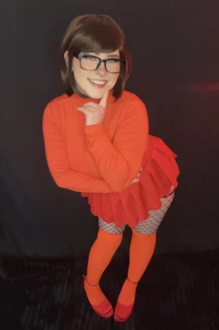 Velma Dinkley from Scooby Doo by Reyrevealed