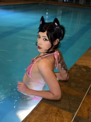 I’m a good pet – I bark, sit, and suck cock on command!