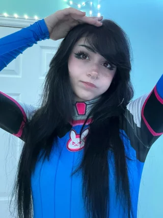 D.Va (Overwatch) by Julzzess