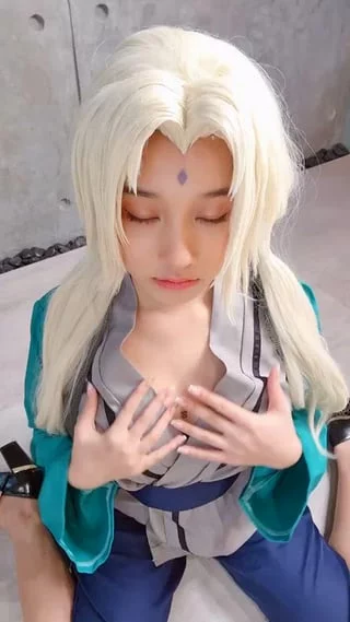 Tunade from Naruto by Iris