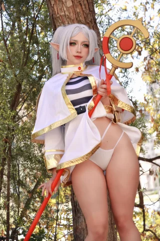 Frieren cosplay by Shiro_konekochan