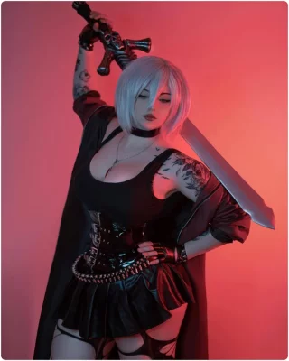 Dante with 2B's wig (Kuroitsne)