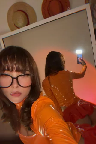 Velma Dinkley by (Elowynne_)