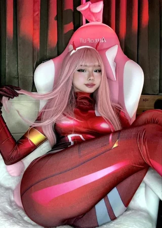 Zero Two cosplay by (mya)