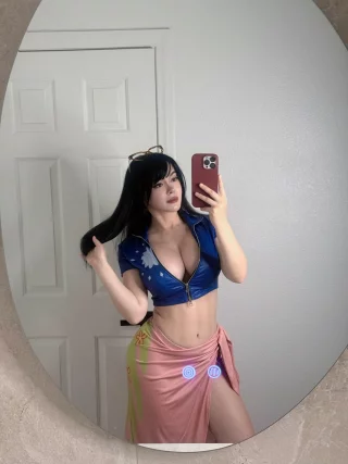 Nico Robin by BellaRamaTv