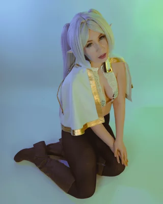 Frieren (by lynxi.uwu)