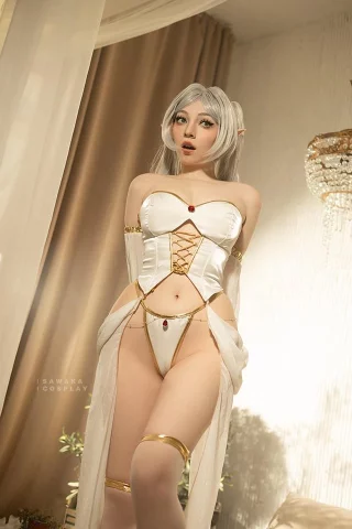 Frieren cosplay from Frieren Beyond Journey’s End by Sawaka