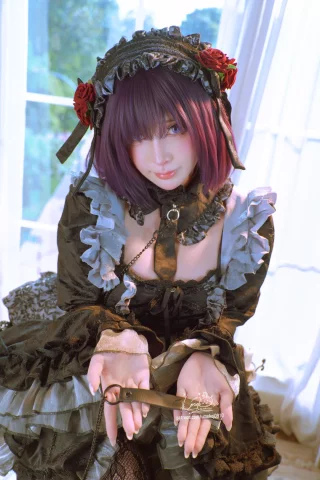 Kuroe Shizuku by Umeko J