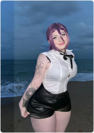 Me cosplaying Reze (Kuroitsne)