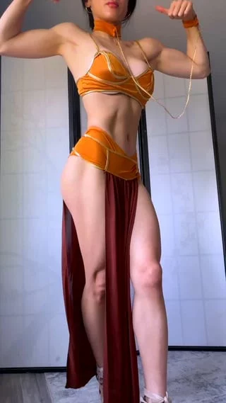 Princess Leia cosplay [Star Wars] (PeachyAznGirly)