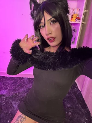 A good master uses his little kitten until she’s overflowing with cum and screaming for more
