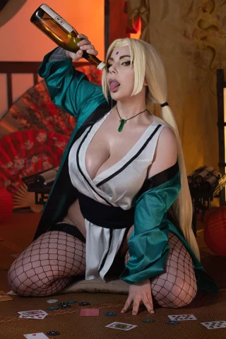 Tsunade from Naruto by @izma_cos