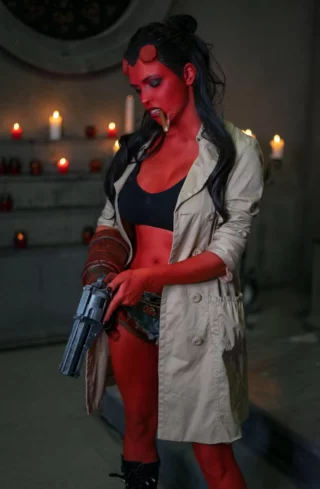 Fem Hellboy by Octokuro