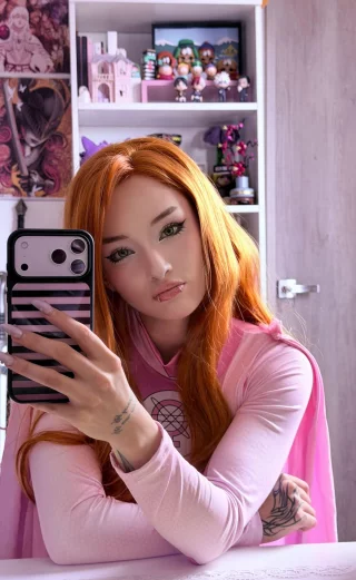 Atom Eve by Suki