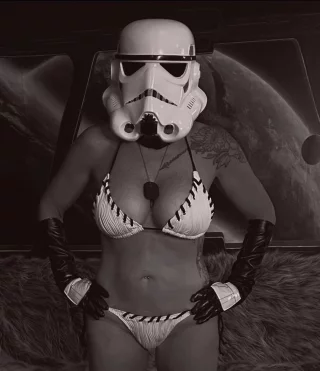 Femtrooper by (AliraRook)