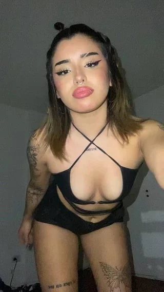 I know you want me to take off my pants and shake my ass
