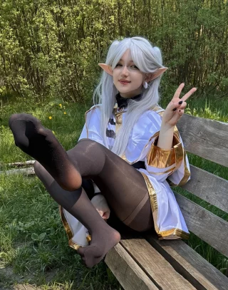 Frieren [Beyond Journey's End] by Ame Rei