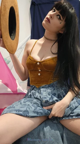 Decided to dress up like a cowgirl since I love to ride 😜
