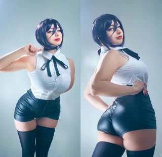 Front or back? The choice is yours. 👏 Reze is at the honor this month heehee! I truly enjoyed shooting this cosplay ♥️💥 The movie was so nice!!