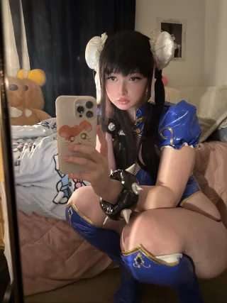 Chun-Li (Street Fighter) by Julie