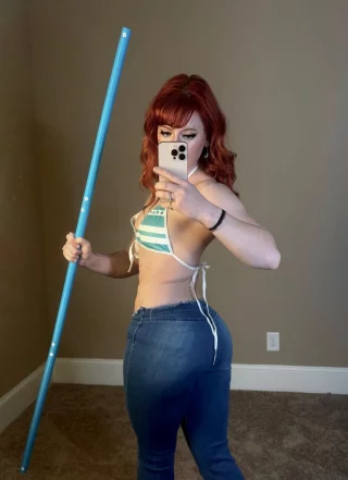 Nami (One Piece) by Plumcry