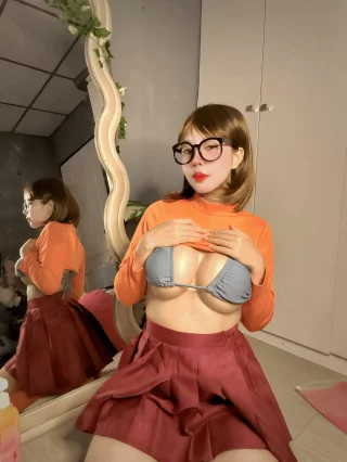 Velma (Jenny) [Scooby Doo]