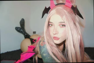 Demon girl  by Venom (Elowynne_)