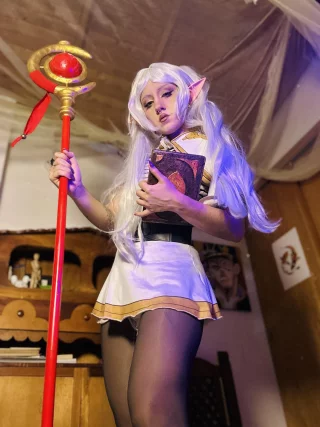 Frieren [Beyond Journey's End] by (Mei Kyoko)
