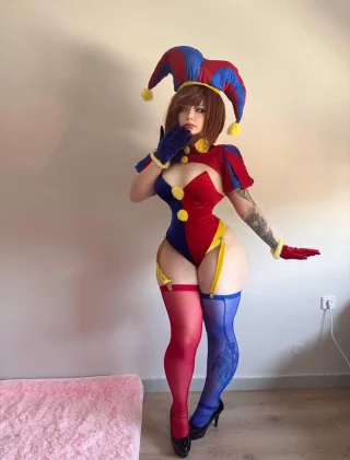 Pomni cosplay by Kuroitsne