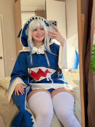Gawr Gura cosplay by Neyrodesu