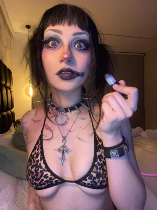 The Witness from [Love, Death & Robots] by (PinkySnugglee)