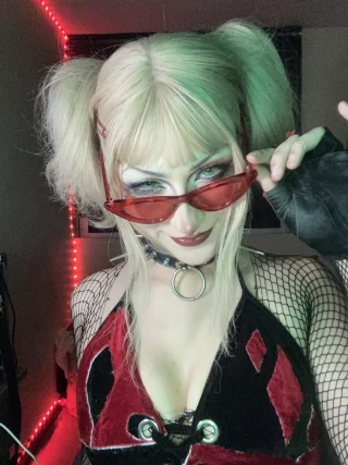 Harley Quinn from [DC Comics] by (PinkySnugglee)