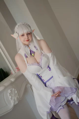 Emilia (by MintyMiyako) [Re zero]