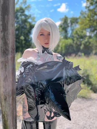 2B, NieR Automata by blightbrat