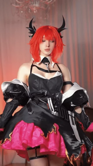 Laevatain cosplay by Hioshicos