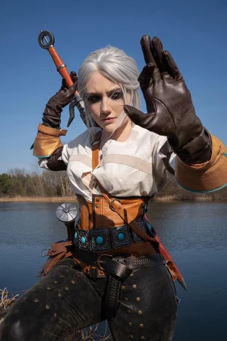 Ciri (Ginger tea lover) [The witcher]