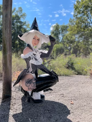 2B, NieR Automata by blightbrat
