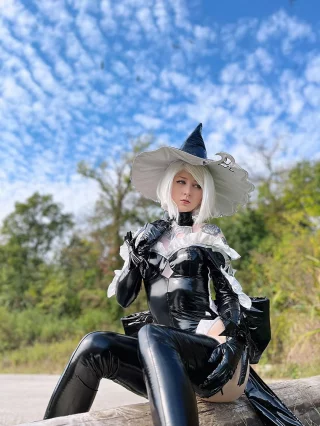 2B, NieR Automata by blightbrat