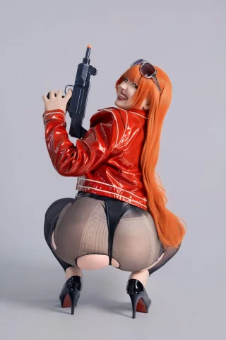 Volume's voluminous butt (Kuroitsne)