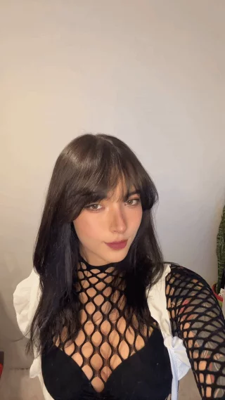 Sexy maid by Venom (Elowynne_)