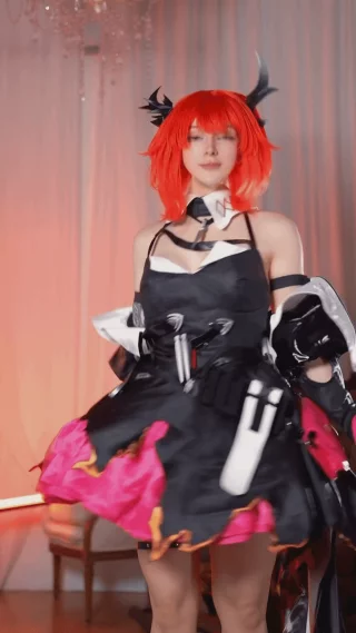 Laevatain cosplay by Hioshicos