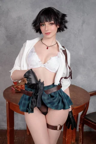 Lady from DMC by Axilirator