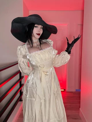 Lady Dimitrescu by BellaRamaTv