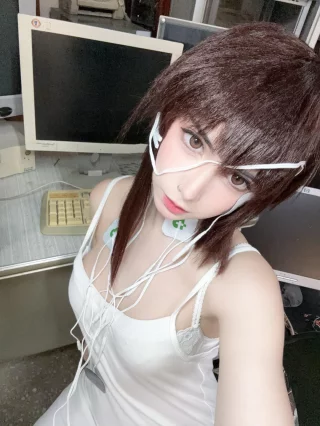 Lain from Serial Experiment Lain (Aloeveraiskawaii)